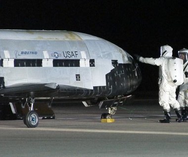 Air Force  X-37B nie przerywa tajemniczej misji