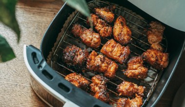 Air fryer taniej niż zwykle. Sprawdzamy oferty Auchan i Kaufland