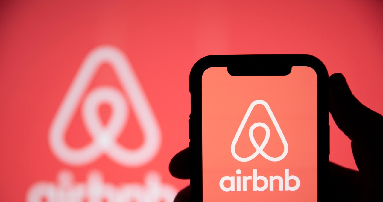Airbnb zawiesił działalność w Rosji i na Ukrainie /123RF/PICSEL
