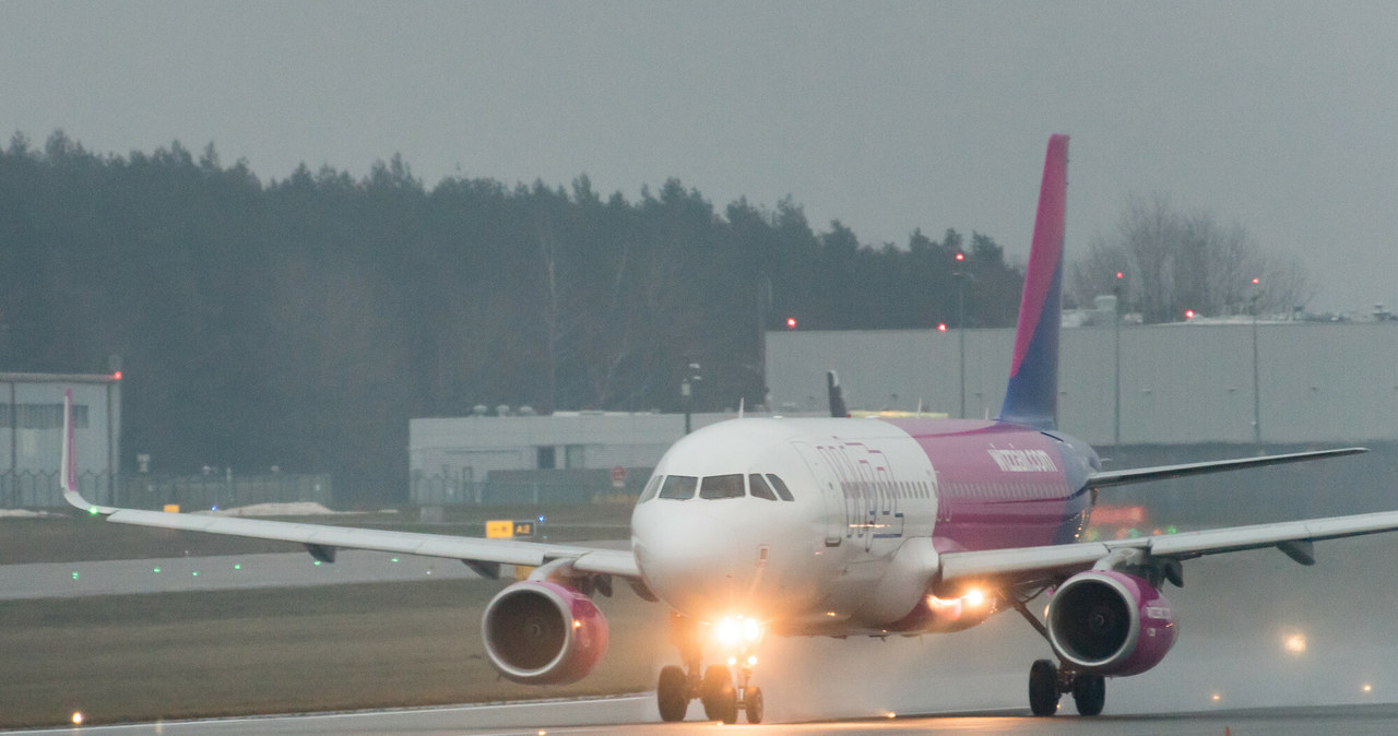 Airbus A320 200 w liniach lotniczych Wizzair. / WOJCIECH STROZYK/REPORTER  /East News