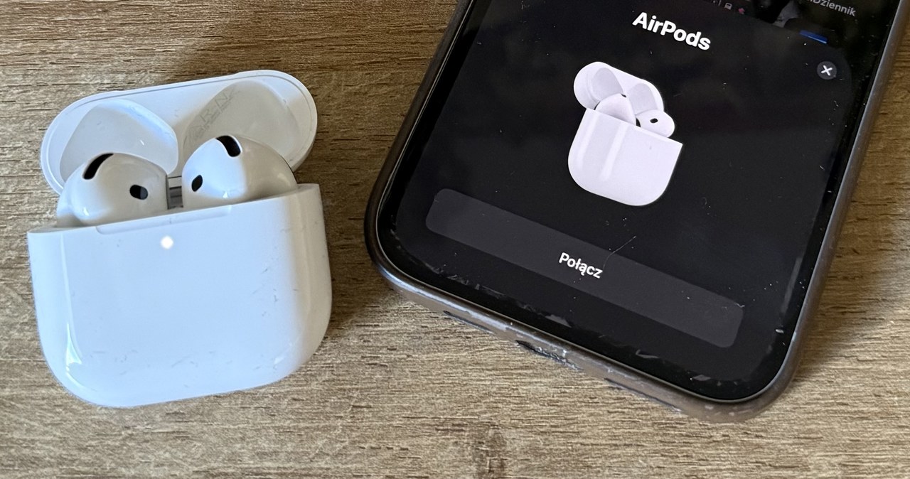 AirPods 4 pozwala na szybkie parowanie z urządzeniami Apple. /Dawid Długosz /INTERIA.PL