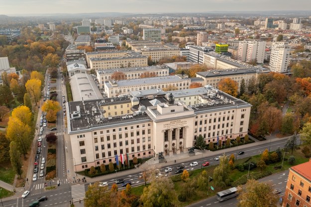 Akademia Górniczo-Hutnicza w Krakowie /Shutterstock