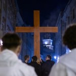 Akademicka Droga Krzyżowa przejdzie ulicami Krakowa. Będą utrudnienia 
