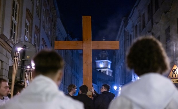 Akademicka Droga Krzyżowa przejdzie ulicami Krakowa. Będą utrudnienia 