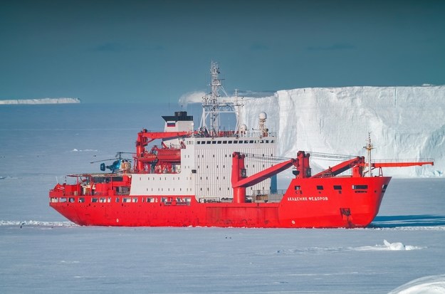 ​"Akademik Fiodorow", flagowy statek rosyjskiej floty polarnej /Shutterstock