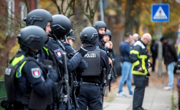 Akcja 400 policjantów i ewakuacja szkoły przez zabawkową broń