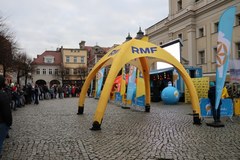 Akcja "Choinki pod choinkę od RMF FM i Małopolski" w Lesznie