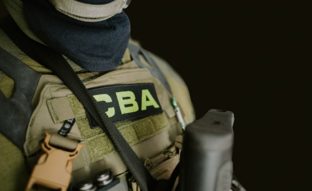 Akcja CBA w Poznaniu. Urzędnicy wśród zatrzymanych