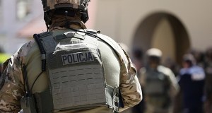 Akcja kontrterrorystów pod Warszawą. Co się dzieje w Jankach?