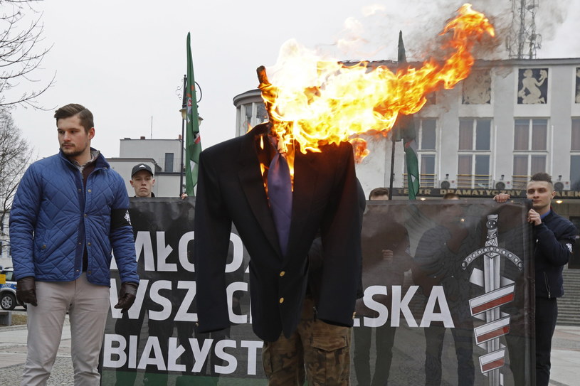Akcja Młodzieży Wszechpolskiej /Artur Reszko /PAP
