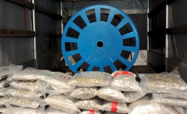 Akcja na autostradzie. 36 kilogramów marihuany w ciężarówce