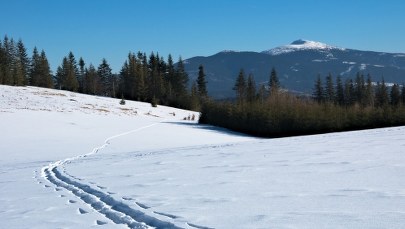 Akcja na Babiej Górze. GOPR-owcy sprowadzili 2 osoby