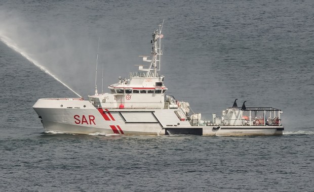 Akcja na Bałtyku. Przewrócona łódka, złamany maszt