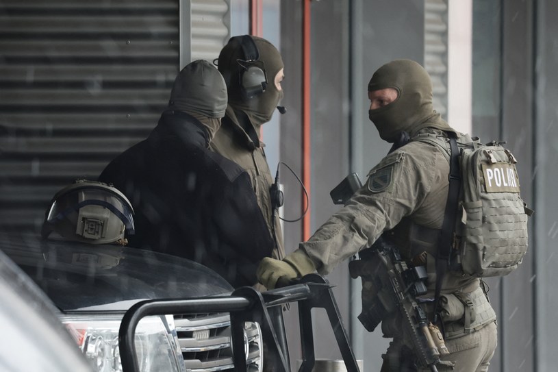 Akcja niemieckiej policji w Dreznie /JENS SCHLUETER  /AFP