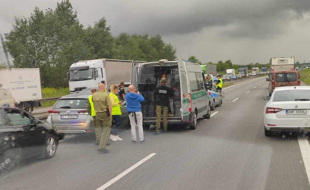 Akcja policji i straży granicznej na obwodnicy Krakowa. Zatrzymano 33 obcokrajowców