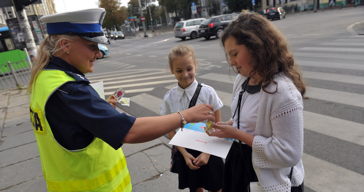 Akcja policji z okazji rozpoczęcia roku szkolnego /Marcin Bielecki /PAP