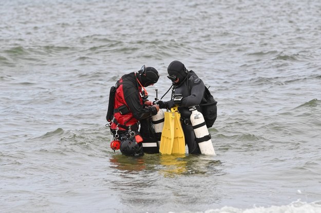 Akcja poszukiwacza dwojga dzieci, które zaginęły we wtorek na plaży w Darłówku Zachodnim / 	Marcin Bielecki    /PAP