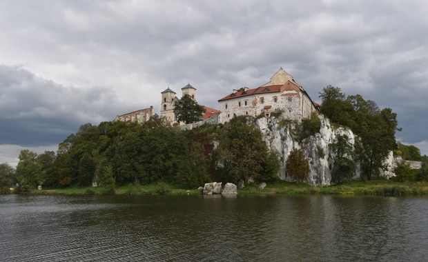 Akcja poszukiwawcza na Wiśle. Mężczyzna wypożyczył rowerek wodny i zaginął