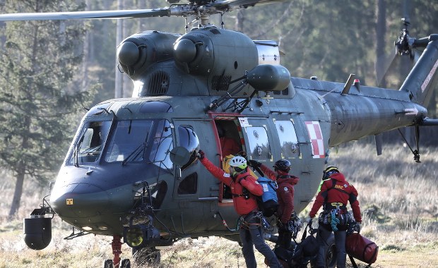 Akcja ratownicza w Tatrach. Kobieta odpadła podczas wspinaczki na Zamarłą Turnię