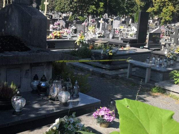Akcja ratunkowa na cmentarzu w Nowym Sączu /Renata Pasiut /RMF MAXX