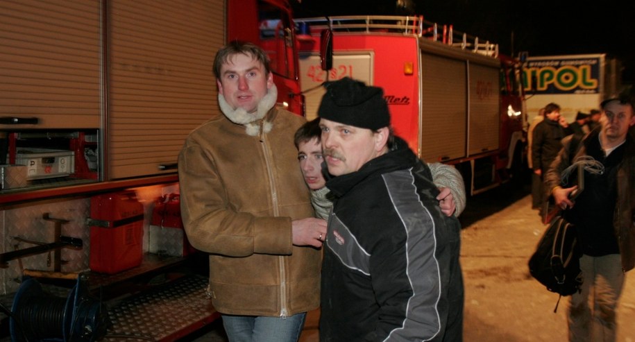 Akcja ratunkowa na miejscu katastrofy MTK /Andrzej Grygiel /PAP