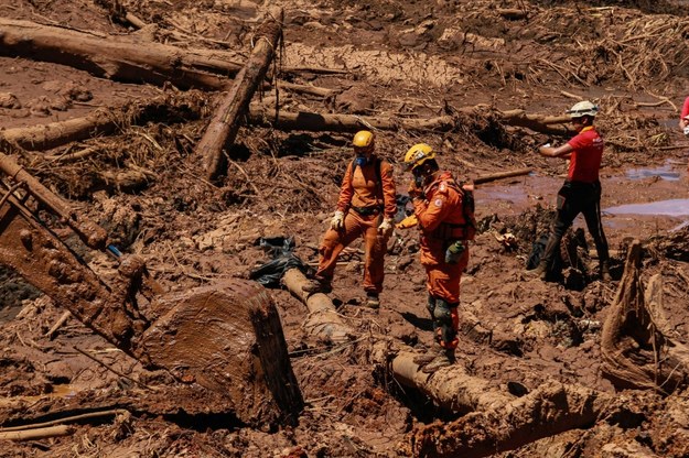Akcja ratunkowa po katastrofie w kopalni Corrego do Feijao w stanie Minas Gerais w Brazylii /Rodney Costa /PAP/DPA