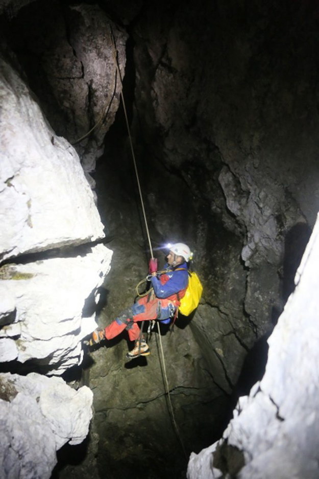 Akcja ratunkowa w jaskini Riesending /BARVARIAN RED CROSS /PAP/EPA