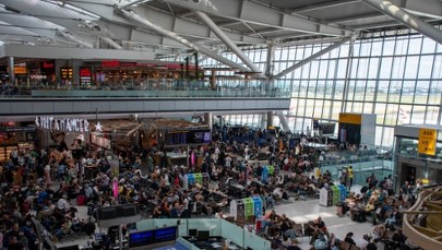 Akcja służb na lotnisku Heathrow. 21 osób poszkodowanych