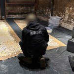 Akcja służb w dawnej stadninie koni. Złapani na gorącym uczynku