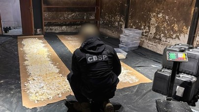 Akcja służb w dawnej stadninie koni. Złapani na gorącym uczynku