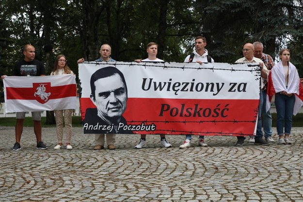 Akcja solidarności z uwięzionym Andrzejem Poczobutem w Białymstoku. /Artur Reszko /PAP