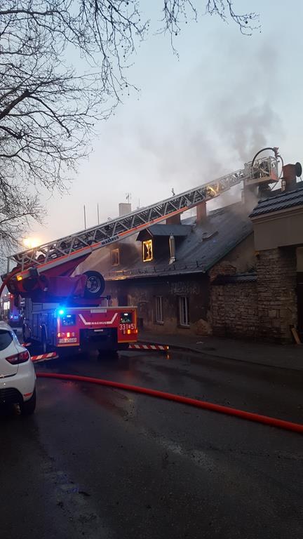 Akcja strażaków trwała całą noc /PSP Bielsko-Biała /Państwowa Straż Pożarna