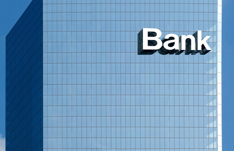 Akcje PacWest Bank straciły w czwartek o połowę na wartości. Zdjęcie ilustracyjne /123RF/PICSEL
