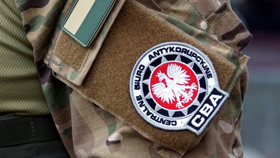 Mieli wyłudzić ponad 33 mln zł podatku VAT. 7 osób zatrzymanych