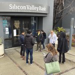 Akcje Silicon Valley Banku wycofane z obrotu giełdowego. Organy regulacyjne przejęły nadzór nad depozytami