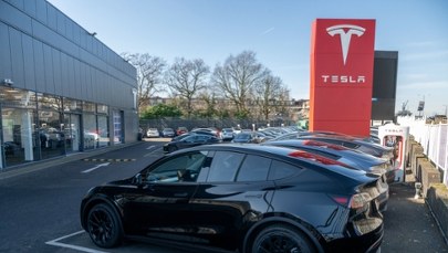 Akcje Tesli spadają od siedmiu tygodni