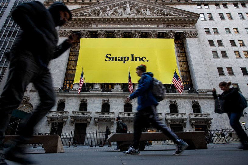 Akcje właściciela Snapchata tracą aż 40 proc. /AFP