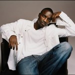 Akon ma trzy żony!