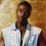 Akon: Światowy przebój i wiewiórka