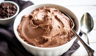 Aksamitny i puszysty krem czekoladowy. Każdy marzy o takim deserze