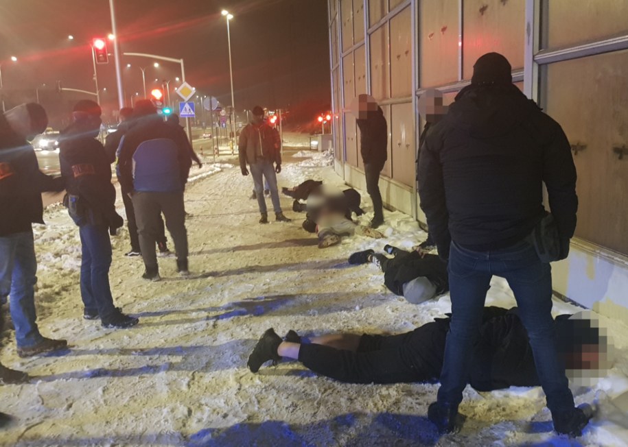 Akt oskarżenia przeciwko 16 osobom, które odpowiedzą za brutalne napady na lokale z automatami do gier /Policja /