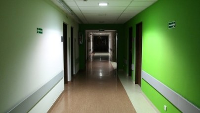 Akt oskarżenia w sprawie kobiety, która udając chorą na raka wyłudzała pieniądze