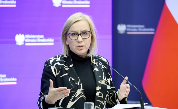 "Akt oskarżenia wobec PiS". Hennig-Kloska ostro o wotum nieufności