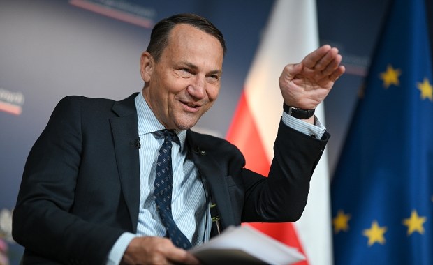 Akt oskarżenia ws. Błaszczaka i Cenckiewicza. Uszczypliwy komentarz Sikorskiego