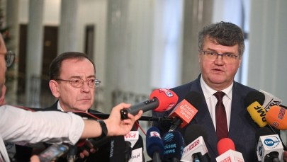 Akta sprawy Kamińskiego i Wąsika przekazane sądowi w celu wykonania wyroku