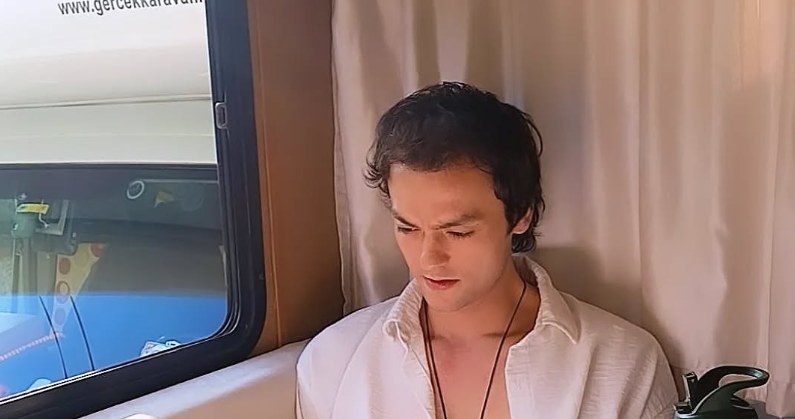 Aktor chętnie dzieli się kadrami ze swojego życia np. na Instagramie (źródło: https://www.instagram.com/fahrettinnavci/) /Fahrettin Avcı /materiały prasowe