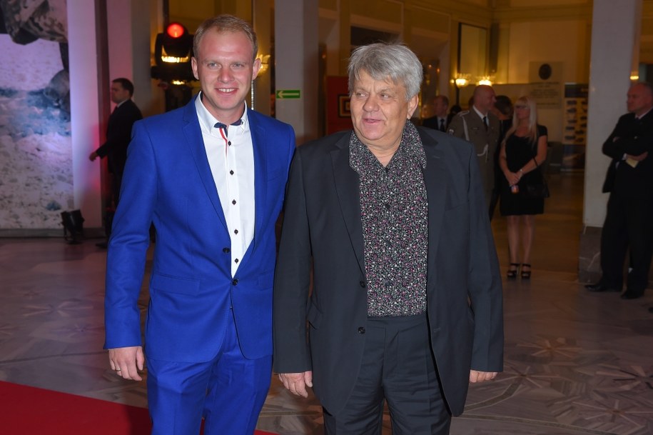 Aktor Kazimierz Mazur junior (L) z ojcem Kazimierzem Mazurem (P) (zdj. z 2015 r.) /Stach Leszczyński /PAP