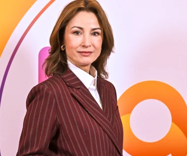 Aktorka urodziła synów przed terminem. Dla nich rzuciła karierę. Żałuje?
