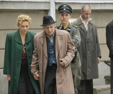 Aktorkę mogliśmy oglądać także w serialu "Czas honoru", w którym wcieliła się w postać namiętnej Emilki. "Ma pierwszą trwałą, jaka zaistniała w tamtych czasach w Polsce" - aktorka mówiła o swej bohaterce.

Bohosiewicz przyznała w rozmowie z magazynem "To i Owo", że praca na planie serialu TVP przyniosła jej wiele frajdy. "Zawsze dobrze bawię się na planie. Mam ten komfort, że uwielbiam swoją pracę i lubię grać, wymyślać. Dla mnie zawsze to jest wielki 'fun' i mam nadzieję, że to się nigdy nie zmieni" - przyznała aktorka.