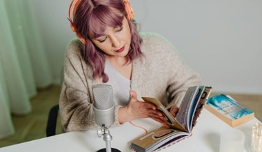 Aktorzy i aktorki czytają audiobooki! Jakich gwiazd możesz posłuchać razem z książką?